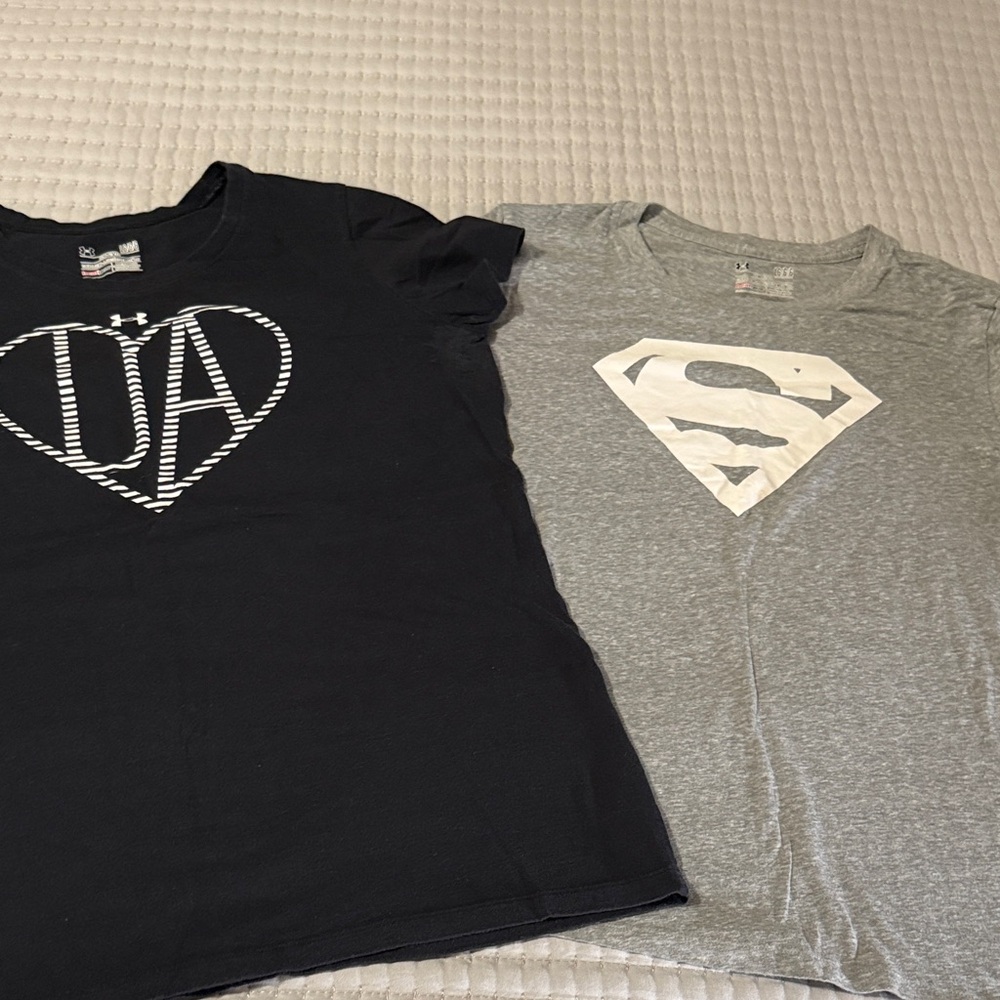 Bundle of 2 Under Armour Black HeatGear Shirt, and under Armour gray both L
